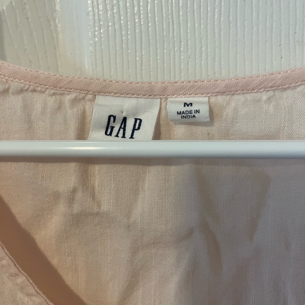 GAP Women's Peach Blouse - Picture 3 of 5